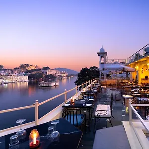 Sarovar - Facing Boutique On Pichola 3* Udaipur